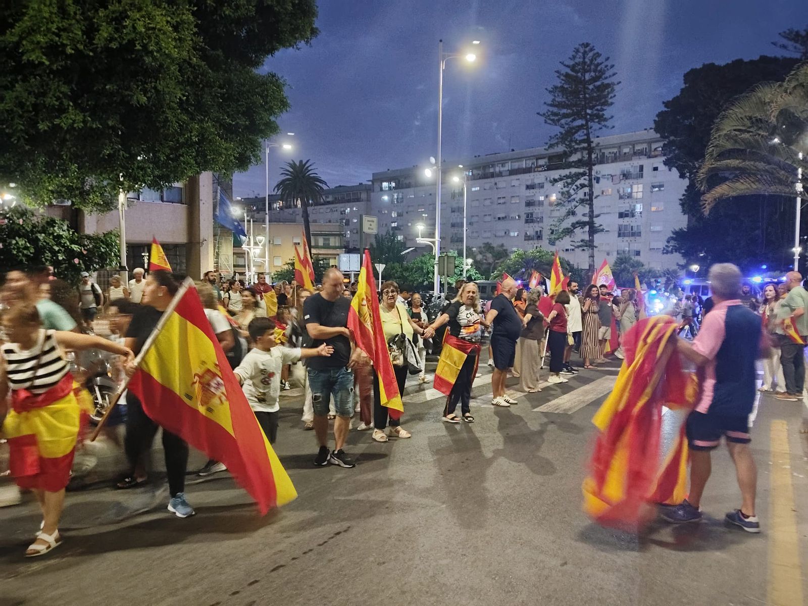 El hartazgo de los ceutíes continúa manifestándose en las calles ante una crisis que no da tregua