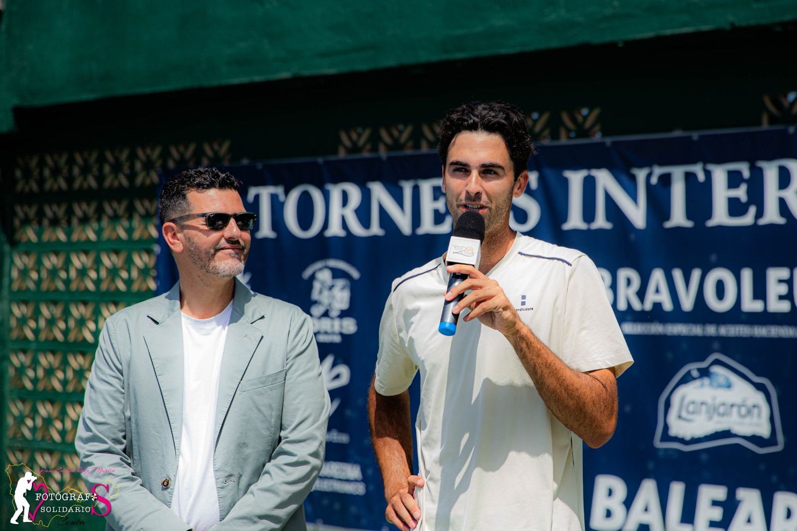 Entrega de trofeos de los primeros clasificados del 'Torneo'