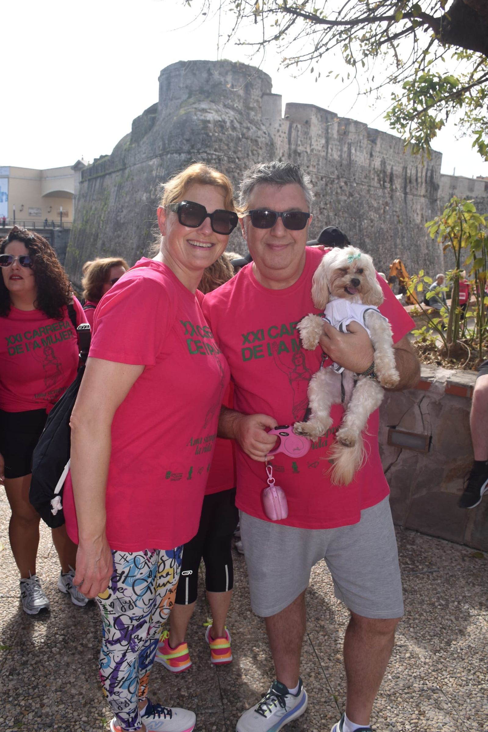 Ceuta se viste de rosa para abrazarse a la vida