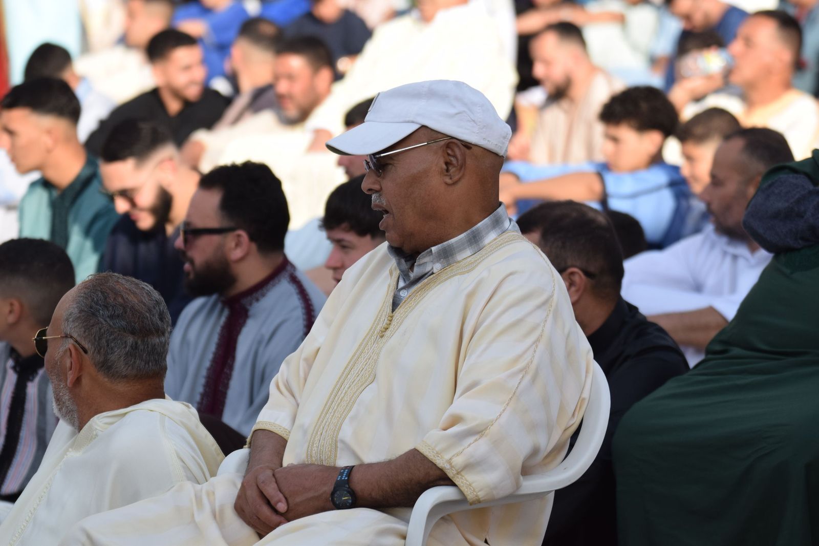 Los musulmanes de Ceuta abrazan la tradicional Musal-la que marca el inicio del Eid al Adha