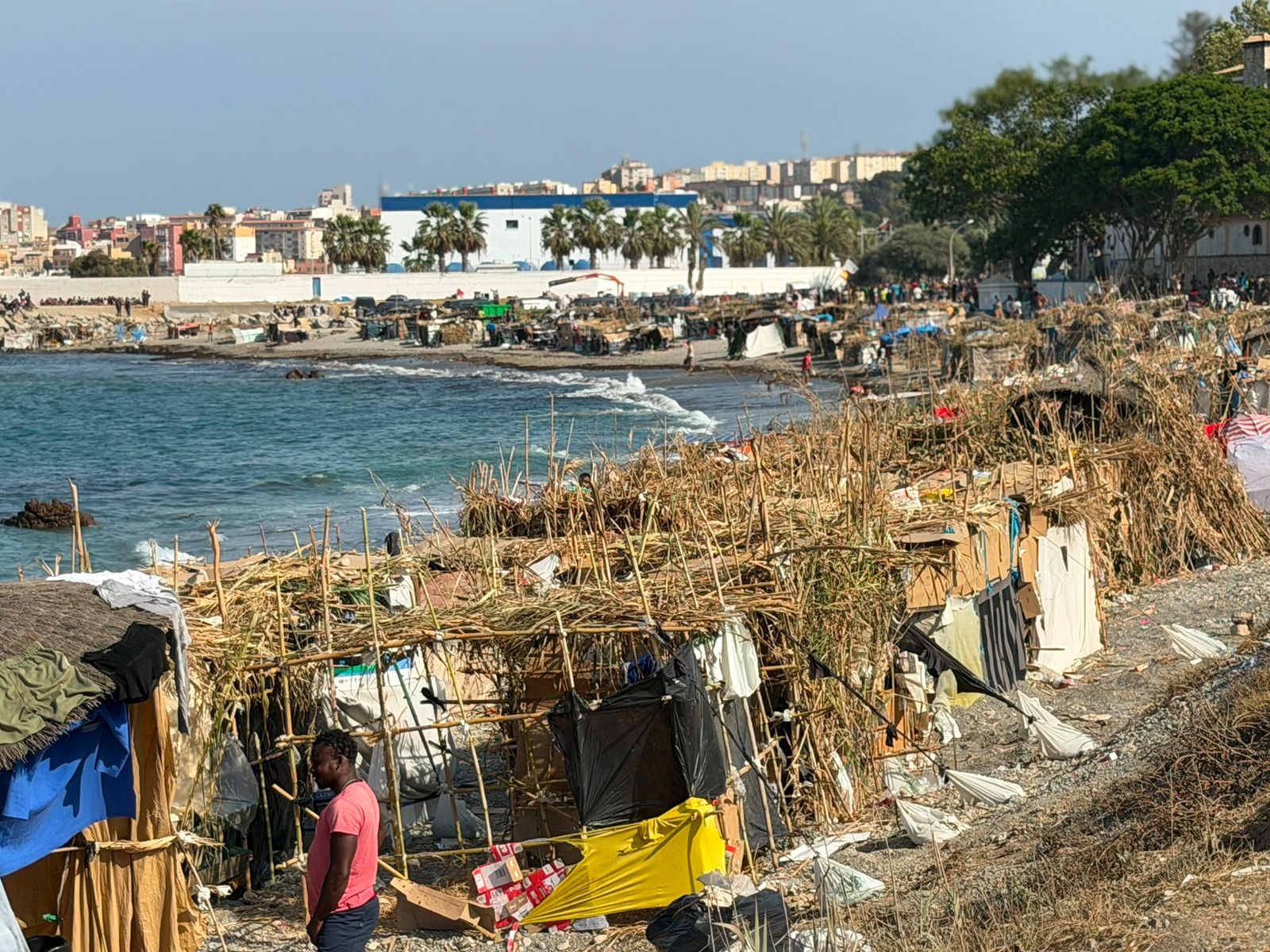 Asentamiento de migrantes en la Playa del Trampolín