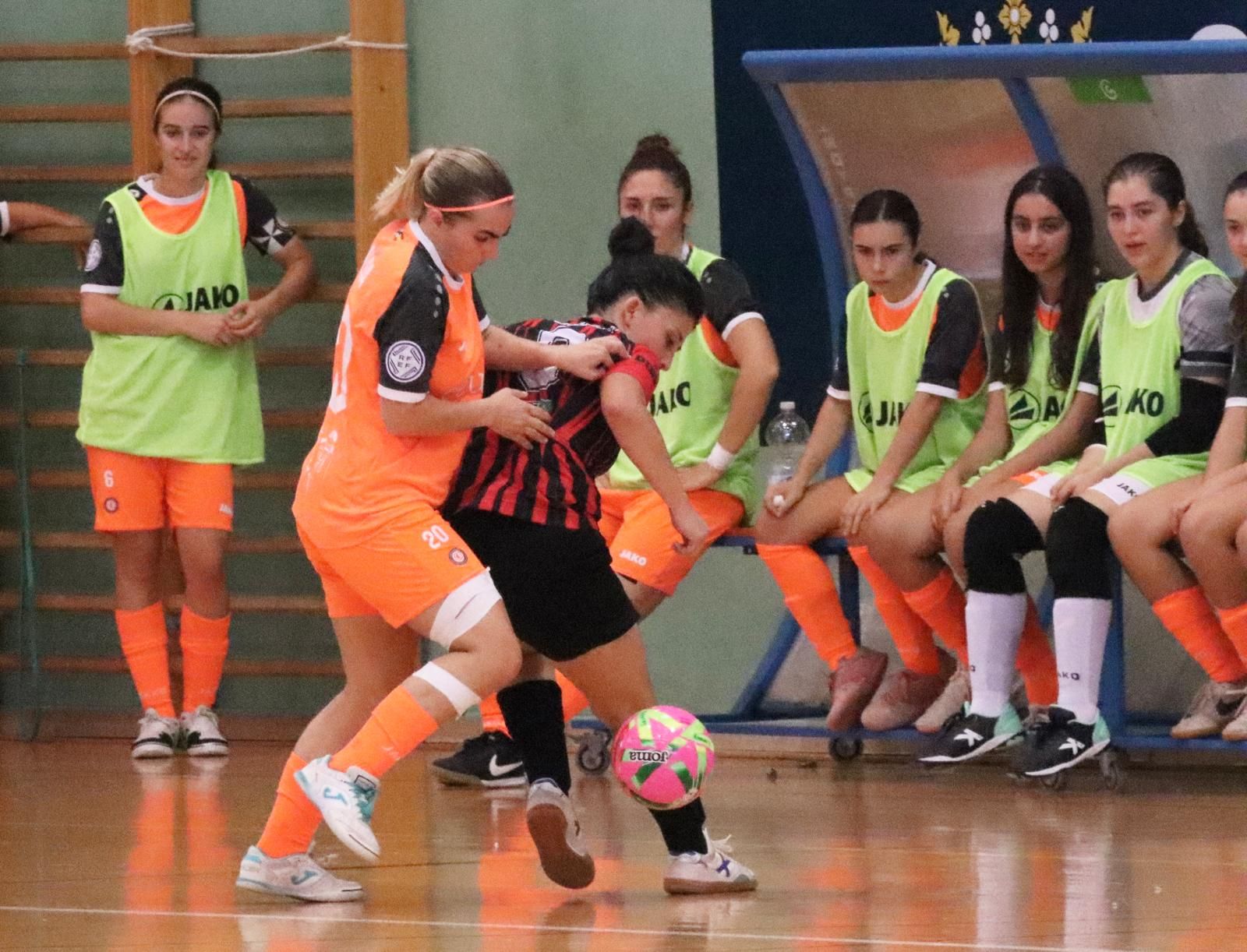 (6-2) El Camoens gana y convence ante el Azuqueca