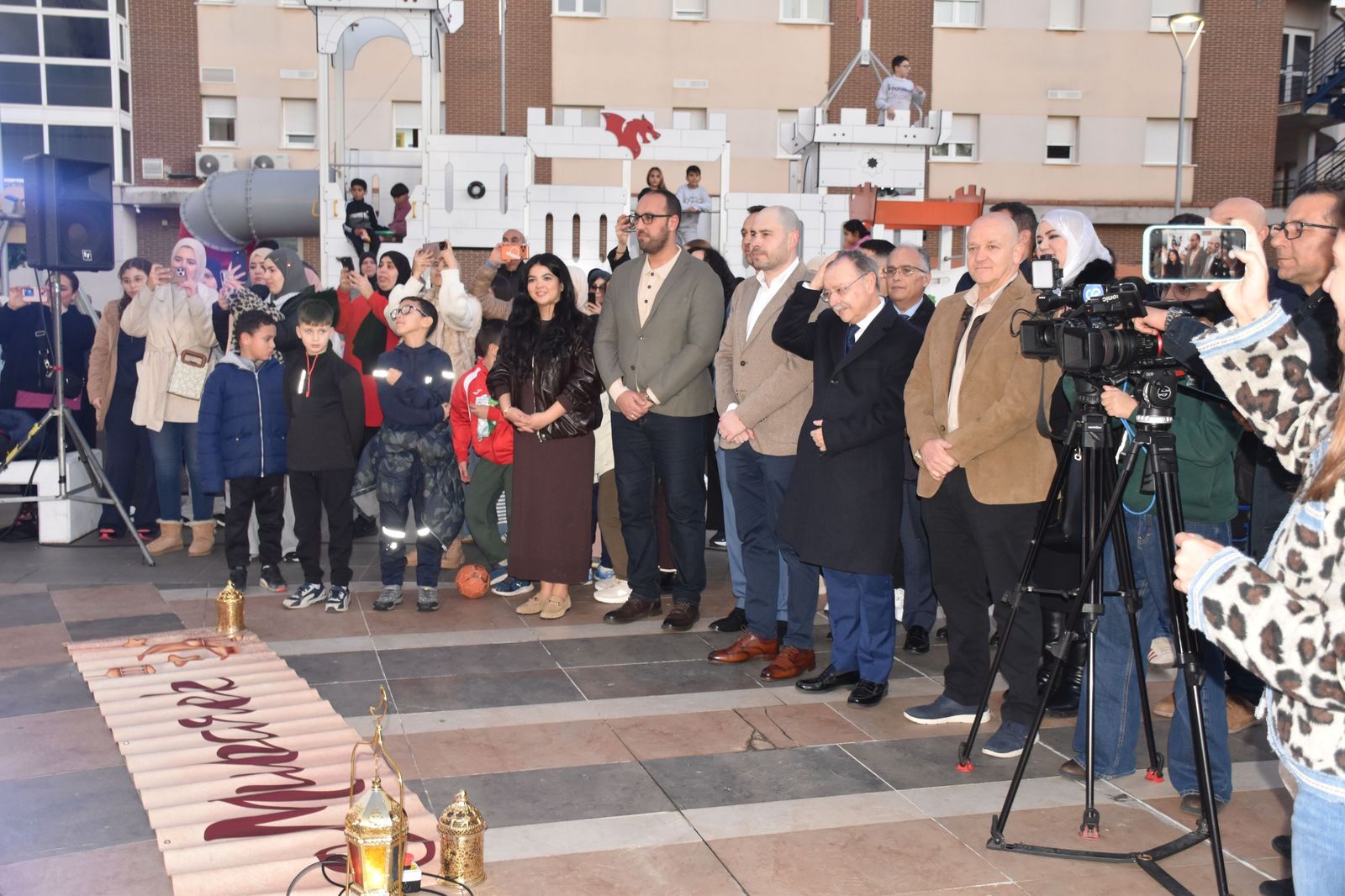 Ceuta ya luce sus luces por Ramadán