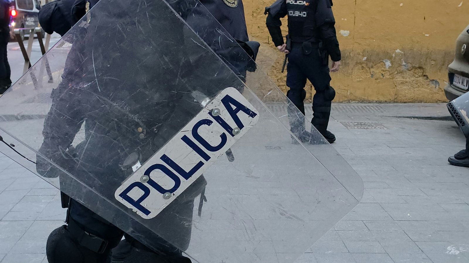 Despliegue policial en Los Rosales y el Tarajal para retirar a los inmigrantes que quedan en las calles