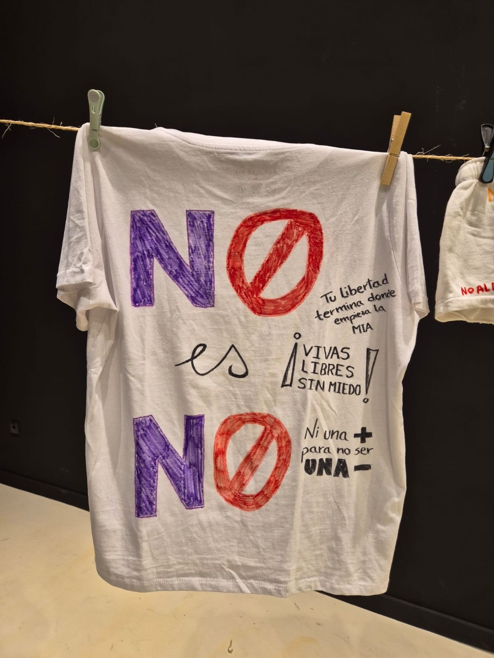 Exposición de piezas realizadas en tela por los internos de Fuerte Mendizabal