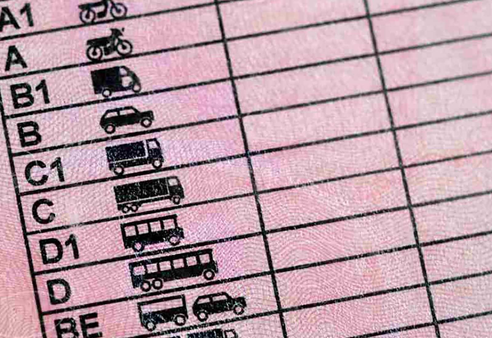 Ya es oficial: carné de conducir categoría B para menores de 18 años