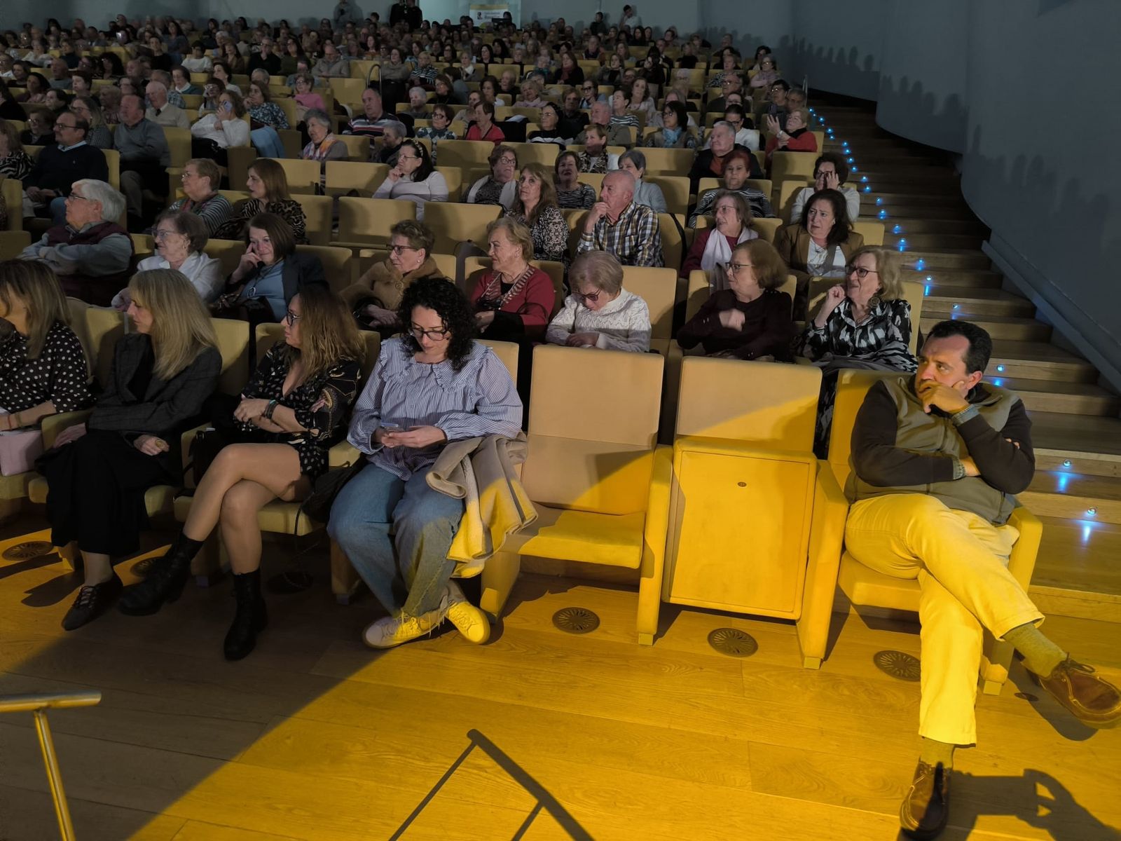 Radiolé vuelve a encender el Revellín en una noche entregada al flamenco