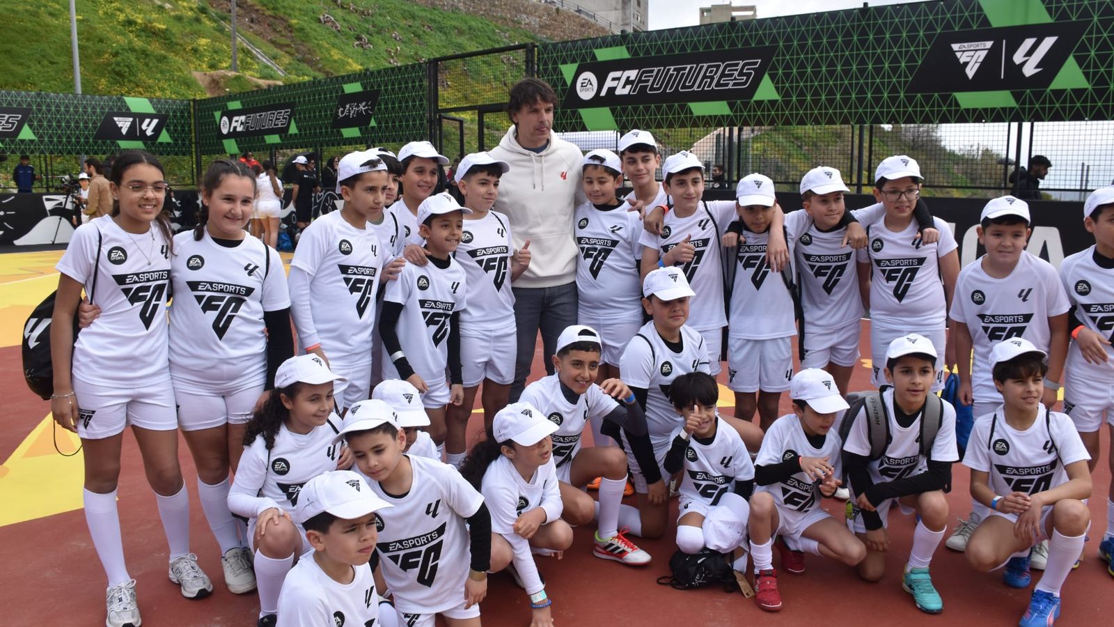 El Sarchal estrena una cancha de fútbol diseñada con la “identidad de Ceuta”