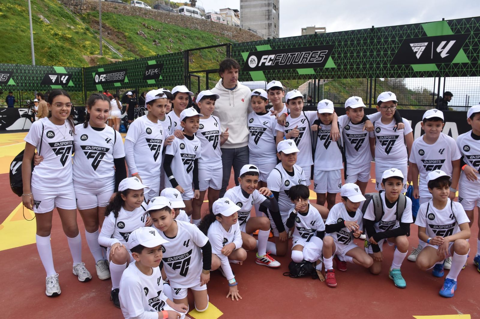 El Sarchal estrena una cancha de fútbol diseñada con la “identidad de Ceuta”