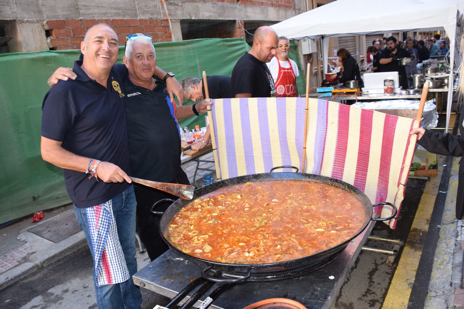 El Potaje Solidario de la Flagelación vuelve a reunir a decenas de ceutíes