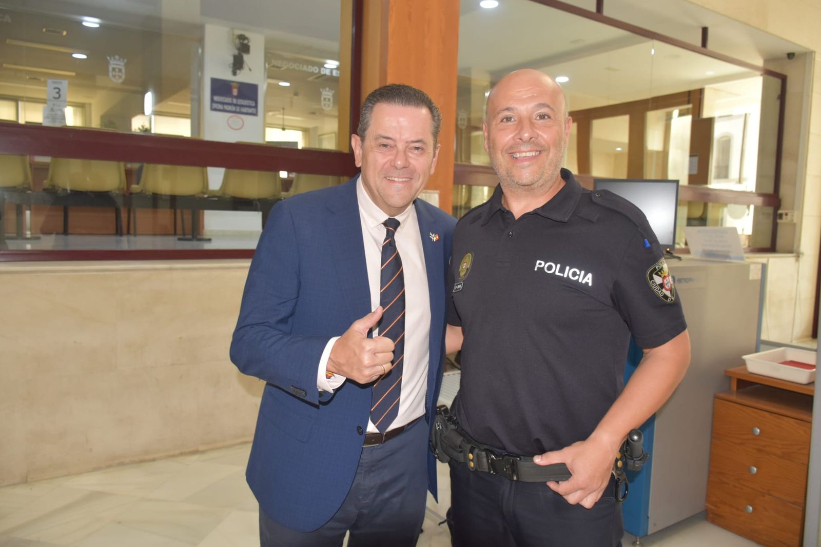 El presidente Juan Vivas recibe en el palacio autonómico a Roncero
