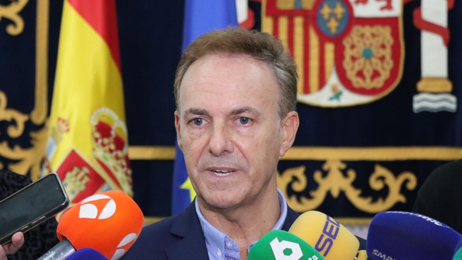 El delegado del Gobierno, David De la Encina, comparece en la sede de la institución