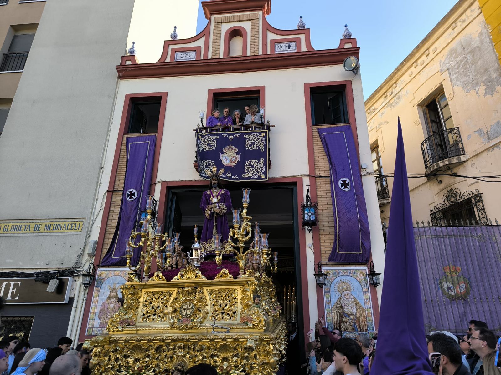 El Medinaceli y María de los Dolores: esencia pura de Ceuta en plena primavera