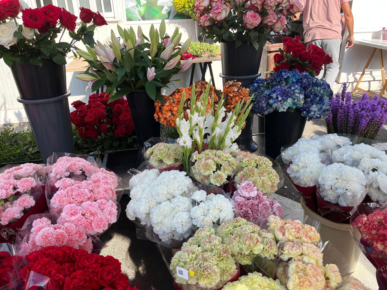 Flores y recuerdo a los difuntos en Santa Catalina Flores y recuerdo a los difuntos en Santa Catalina