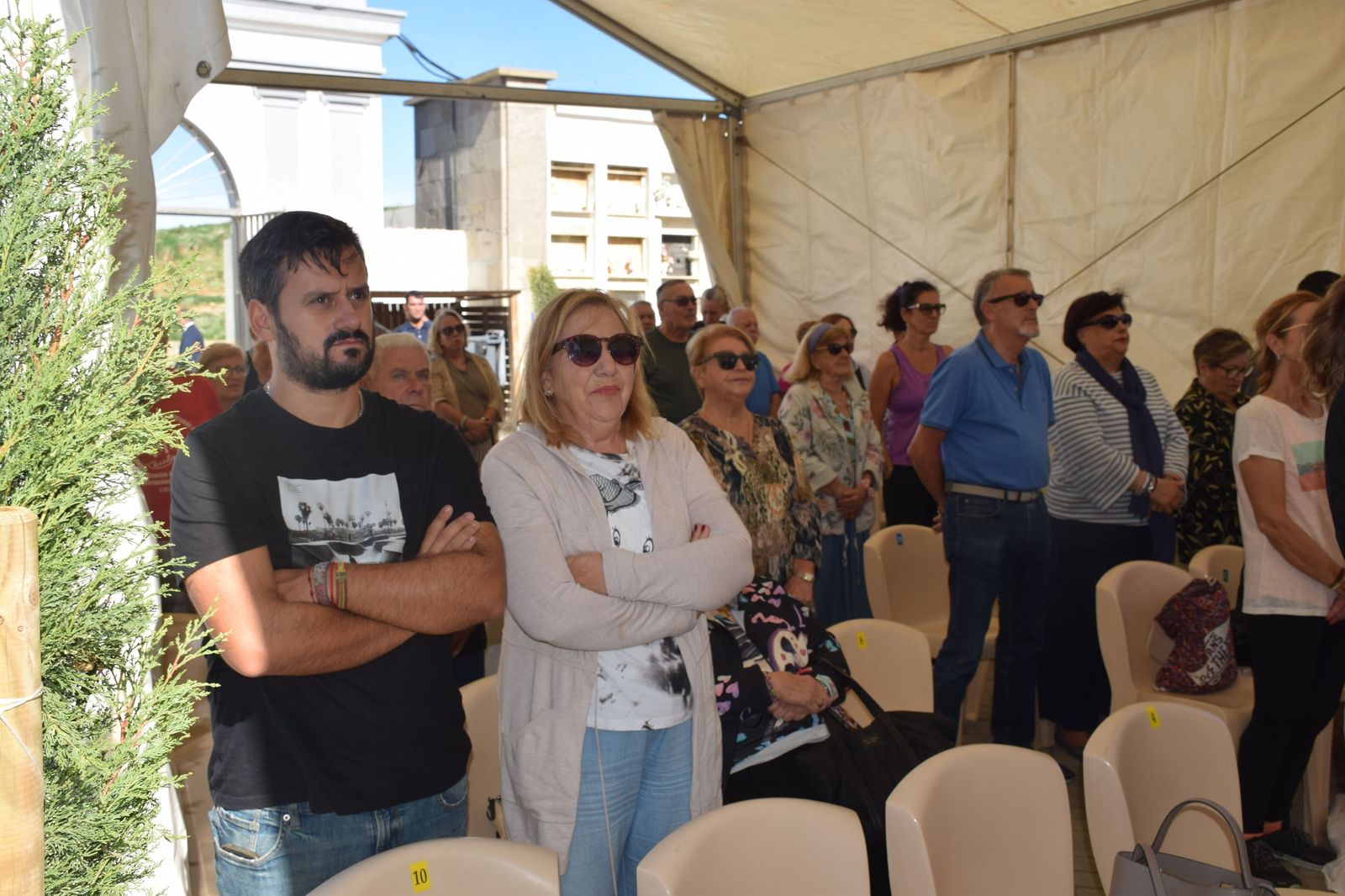 Un recuerdo institucional en el Día de Difuntos para quienes faltan