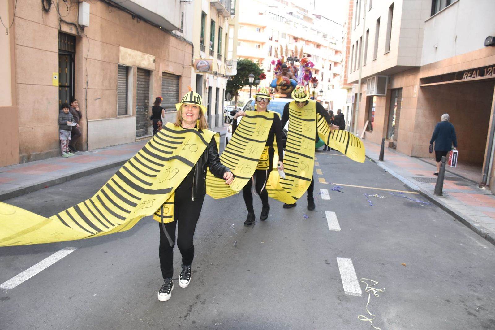El Carnaval llena de color y ruido las calles del centro