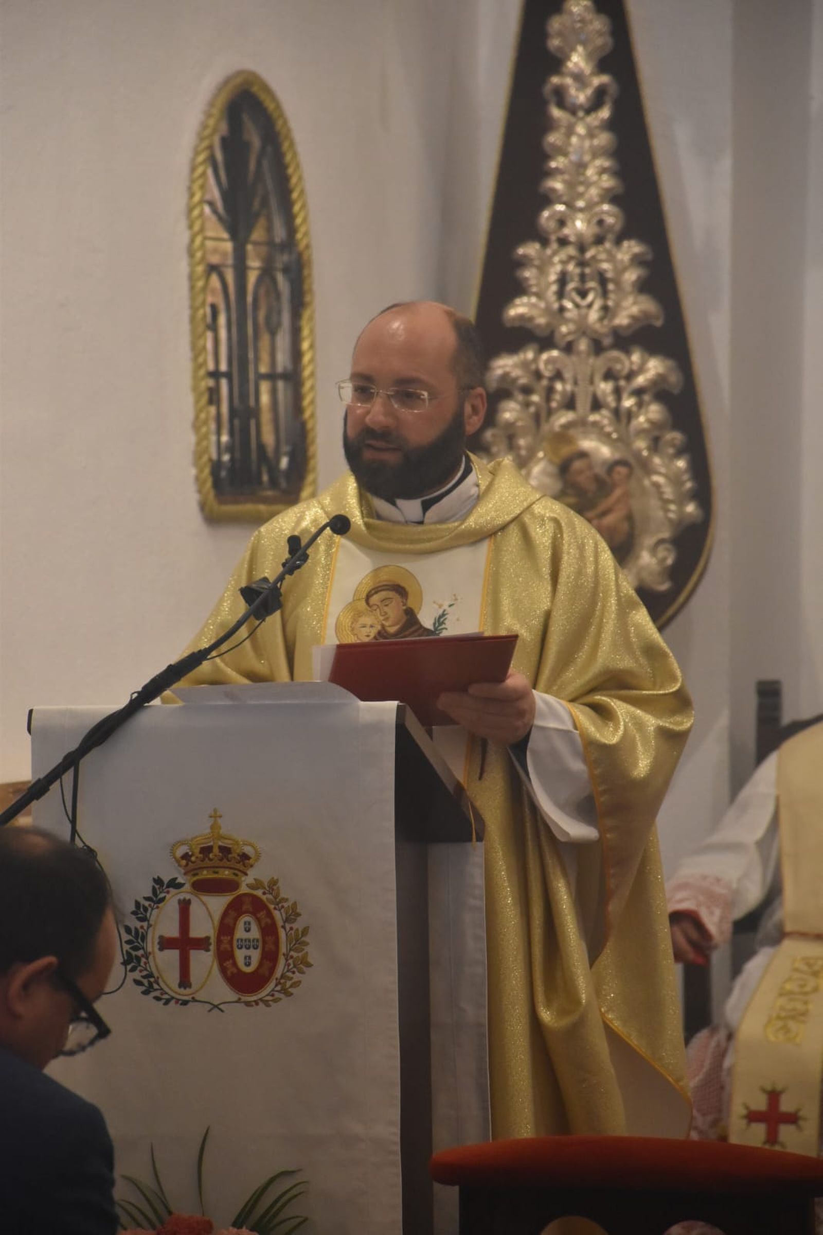 La Eucaristía y pregón se celebró en la Ermita de San Antonio