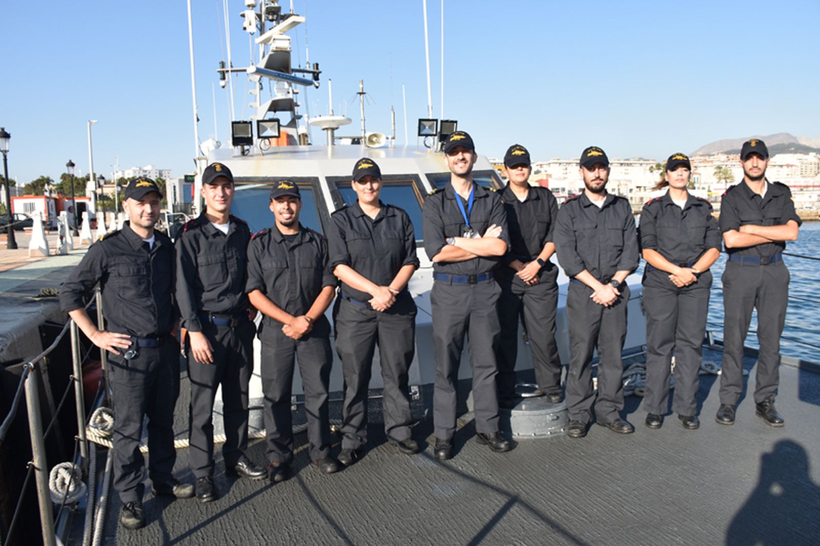 Morales en el centro junto a parte de su tripulación. / FOTO NICOL'S