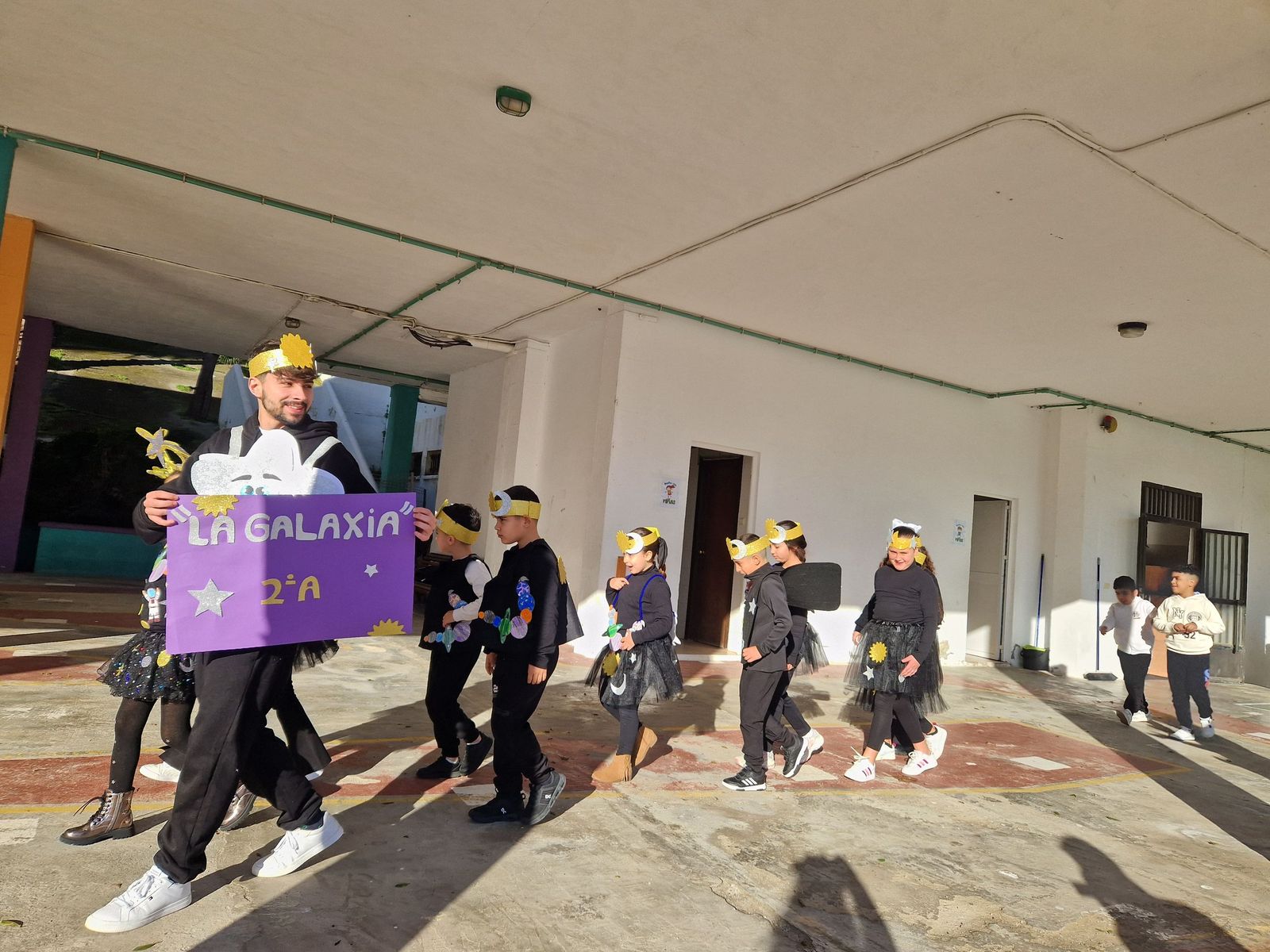 Así ha celebrado el 'Juan Carlos I' el carnaval