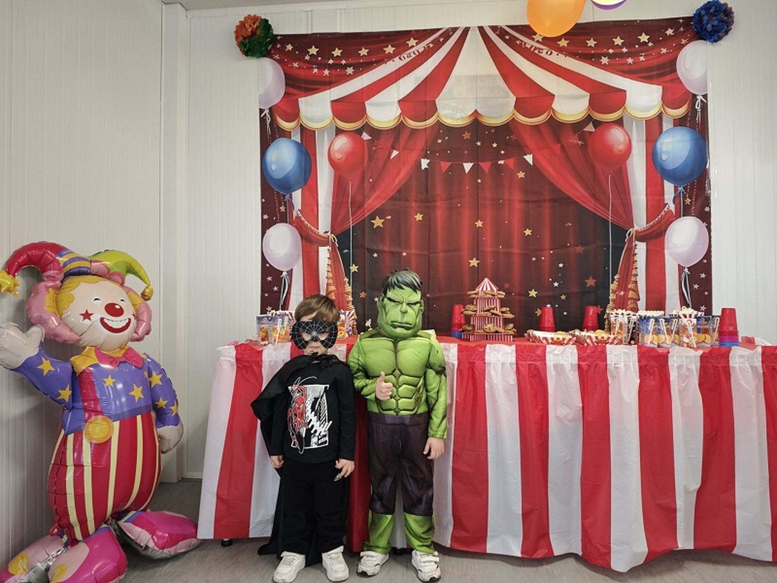 Concurso carnavalero de disfraces en Juan XXIII. / FOTO CEDIDA