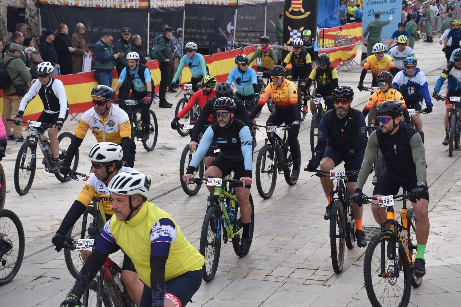 FOTOGALERÍA | Miles de corredores toman la salida en la X Cuna de la Legión: mira las imágenes