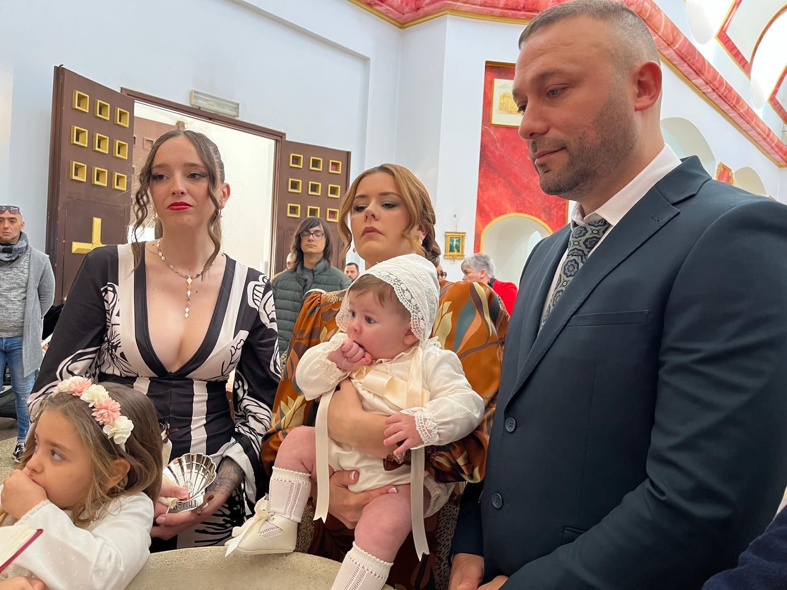 Tiago recibe el Sacramento del Bautismo en Santa Teresa