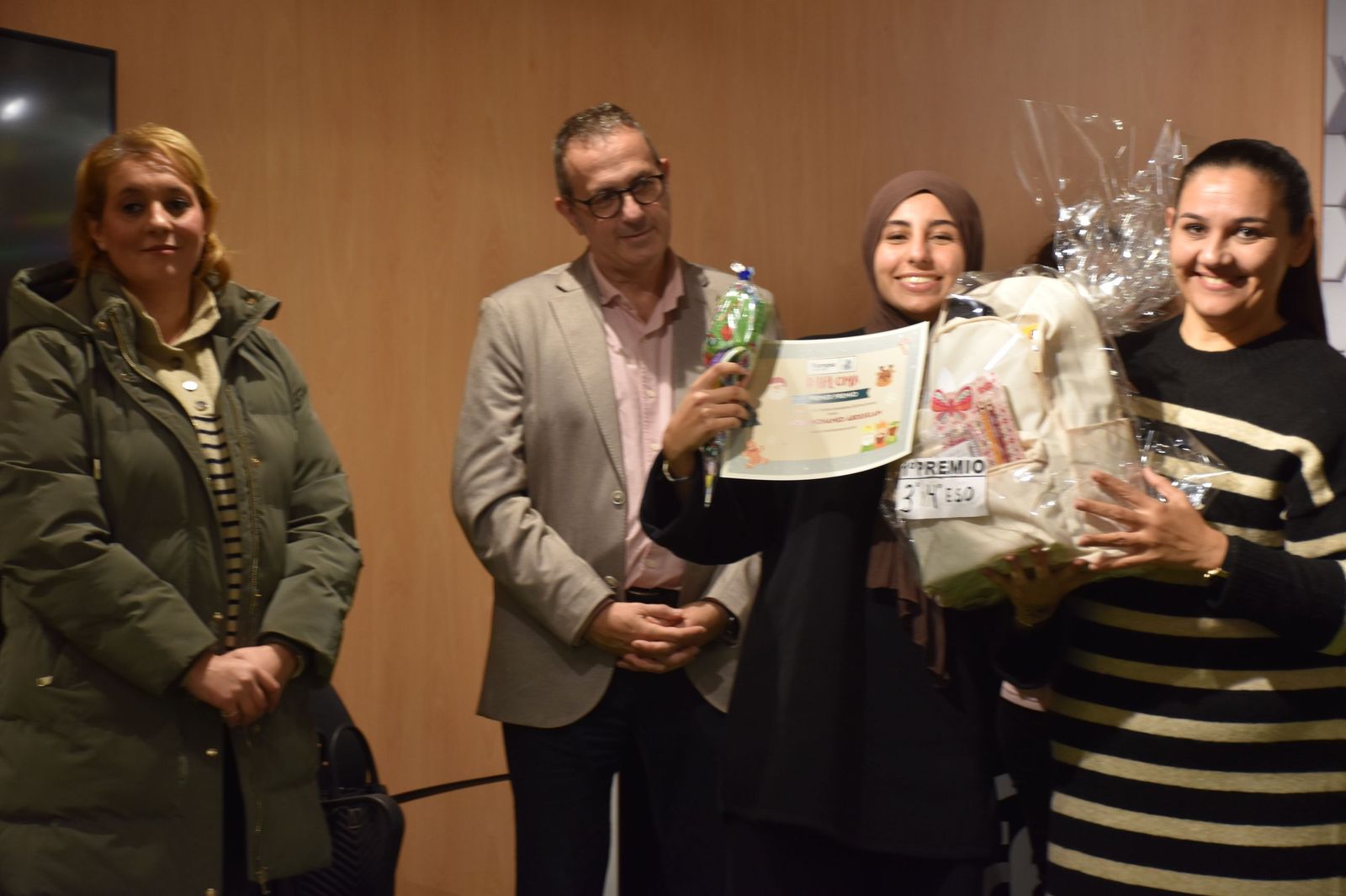 La entrega de premios de la FAMPA por la confección de tarjetas navideñas, en imágenes