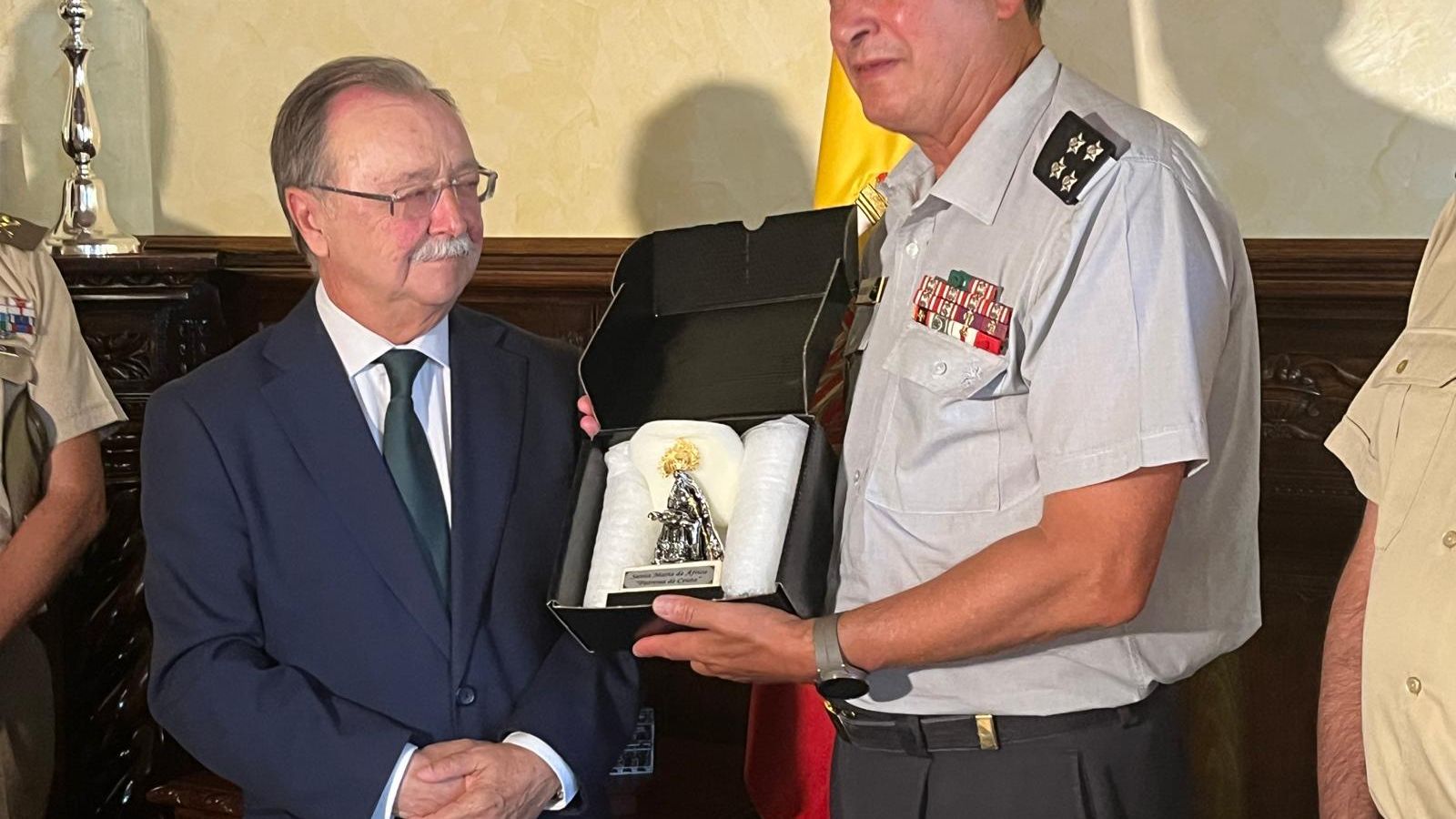 Vivas recibe en Ceuta a los jefes de Estado Mayor del Ejército de Tierra de España y Portugal
