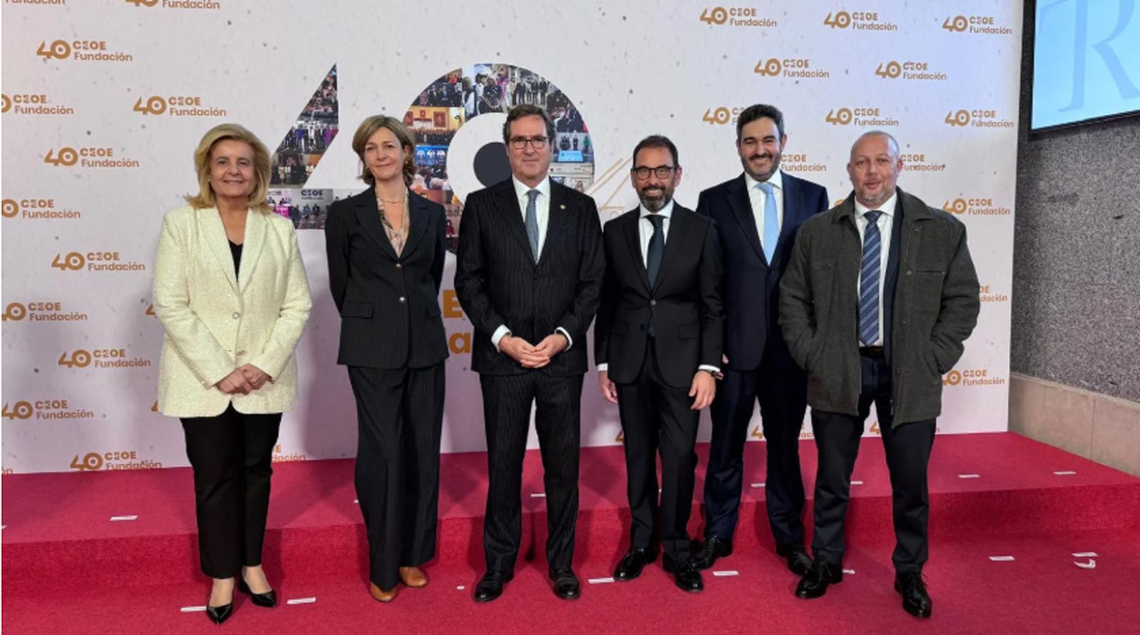 La presidenta de CECE, Arantxa Campos,segunda por la izquierda, junto a su homólogo en la CEOE, Antonio Garamendi