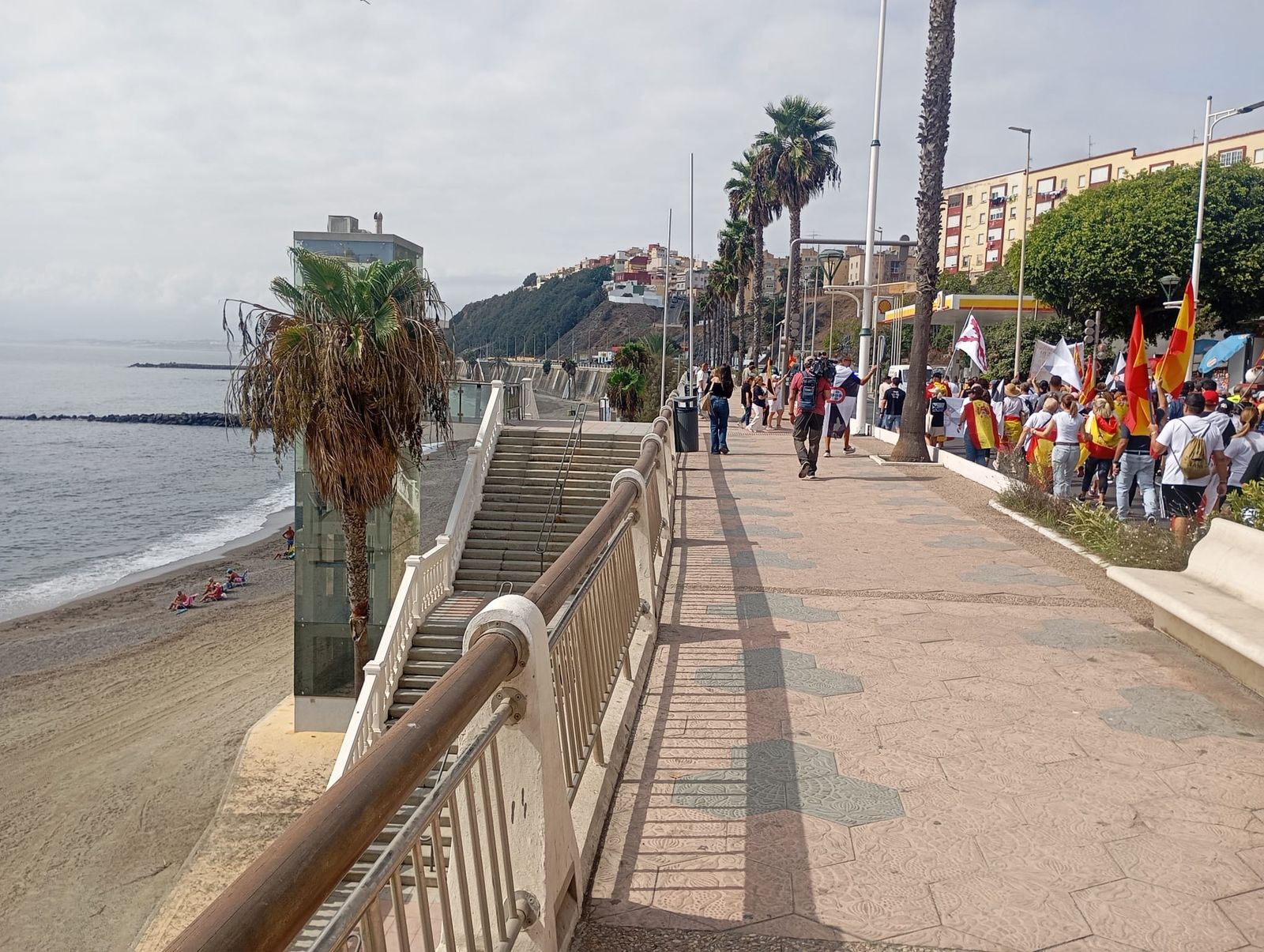 Ceuta vuelve a echarse a las calles para recordar que "Un caballa nunca se rinde"