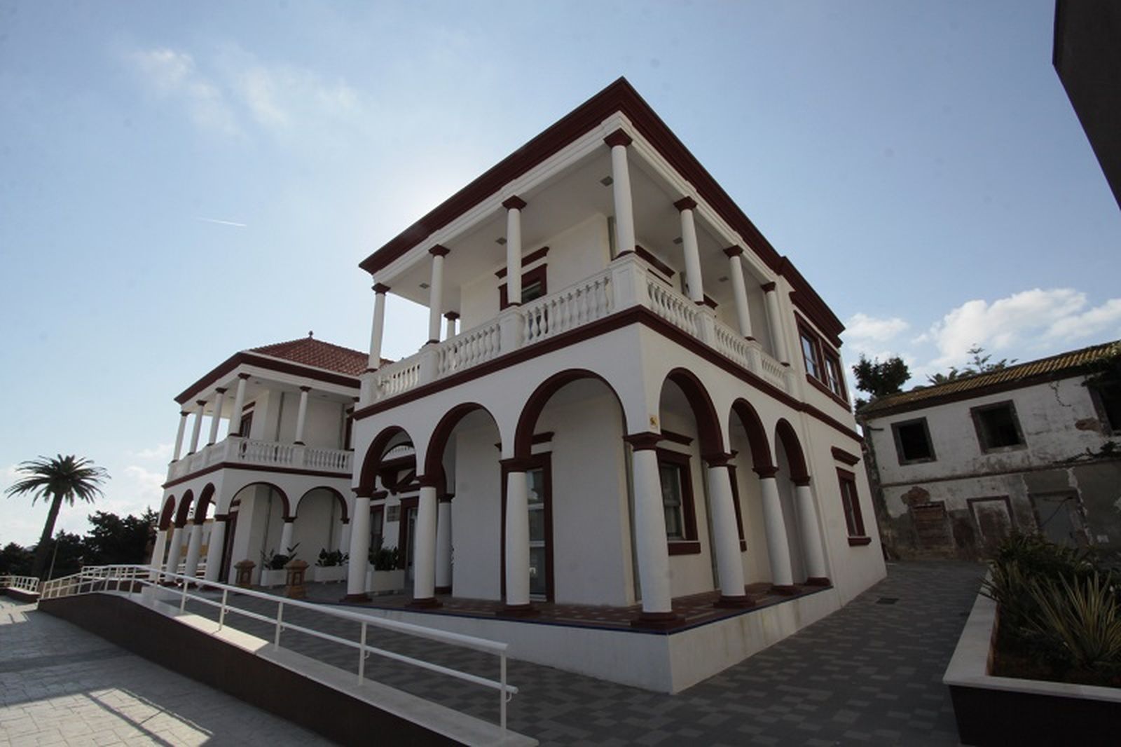 Exterior del Centro Asesor de la Mujer (CAM) en Ceuta. / FOTO EL PUEBLO Exterior del Centro Asesor de la Mujer (CAM) en Ceuta. / FOTO EL PUEBLO