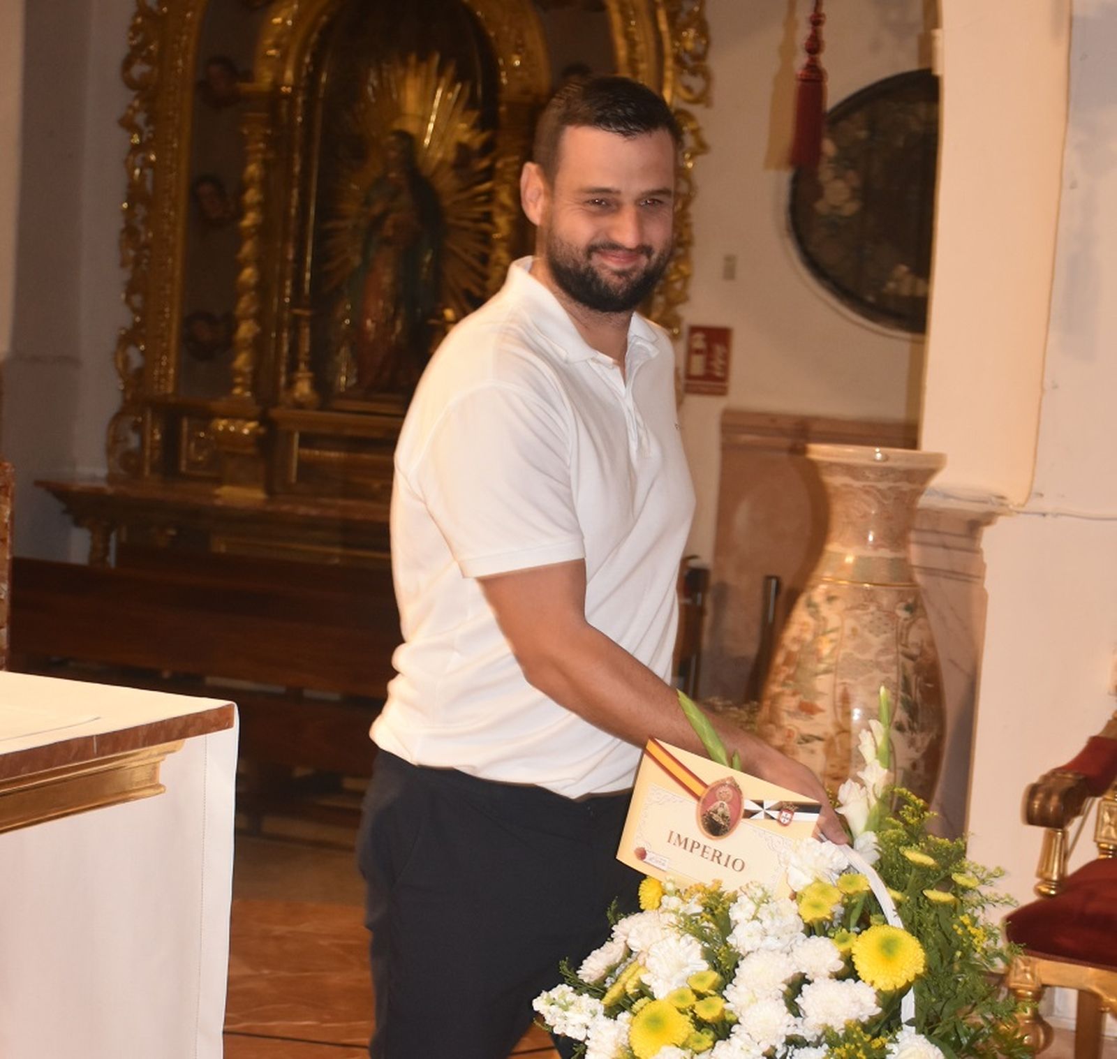 Ofrenda a la patrona y plegaria en Sidi Embarek