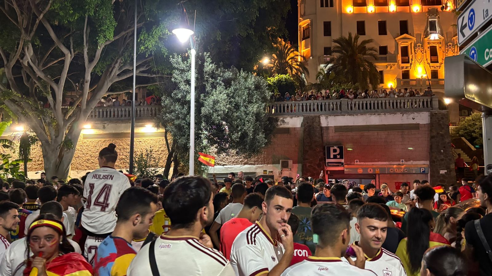 Celebración  de la victoria de España frente a Francia en la semifinal del Mundial 2026 