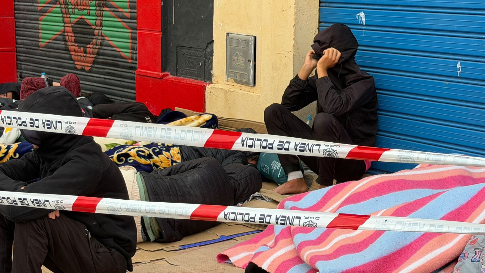 Asentamiento de menores migrantes en la plaza vieja