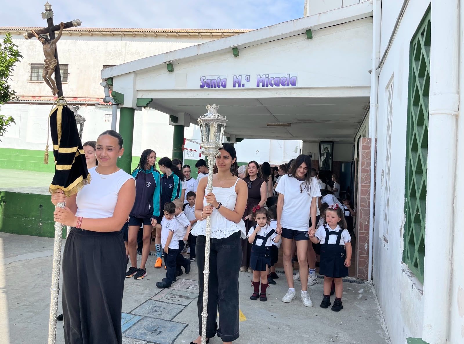 La gran fiesta de Santa María Micaela reúne a familias, alumnos y profesores en una jornada inolvidable