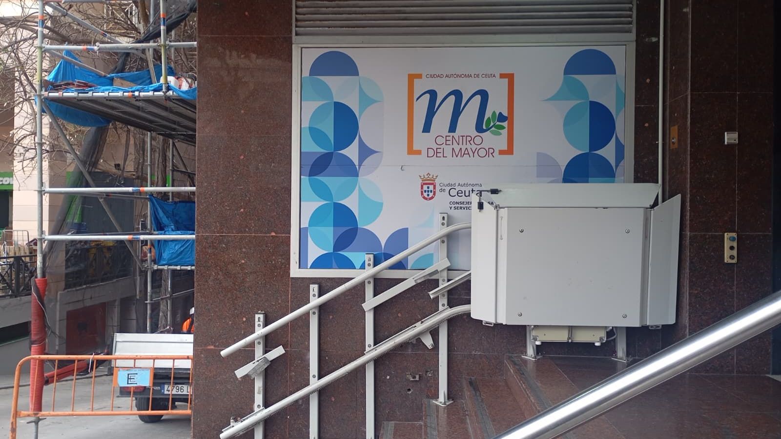 Acceso por Calle Algeciras