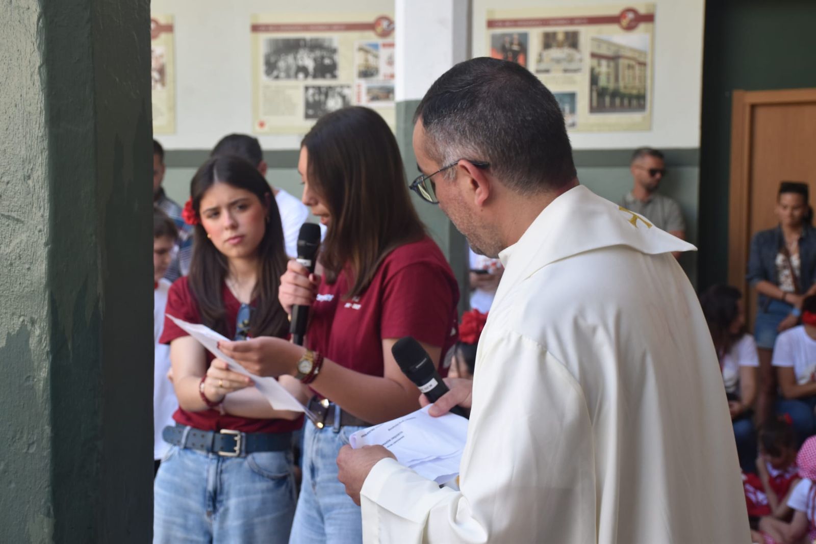El Colegio de San Agustín disfruta de una feliz jornada solidaria con su Cruz de Mayo