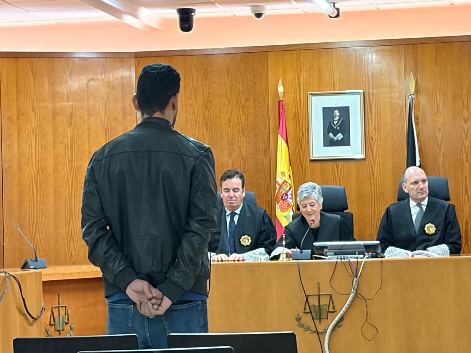 M.F. reconoce los cargos frente al tribunal