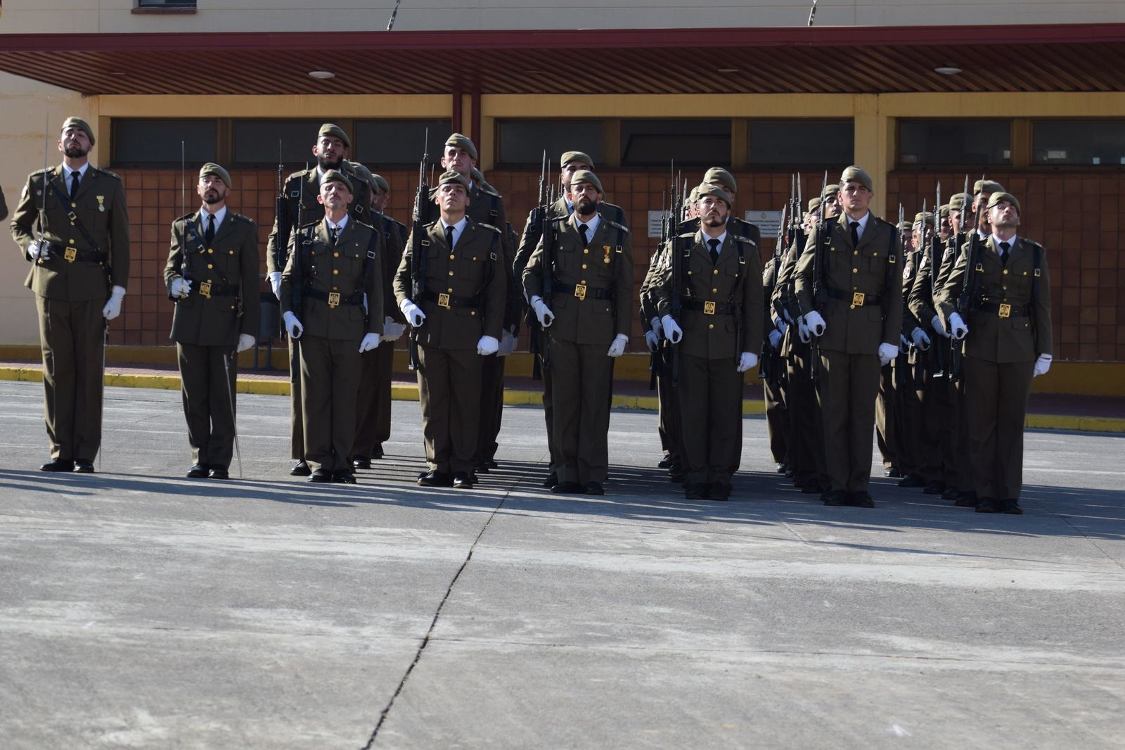 El Regimiento de Ingenieros 7 honra a San Fernando en una solemne parada militar en El Jaral