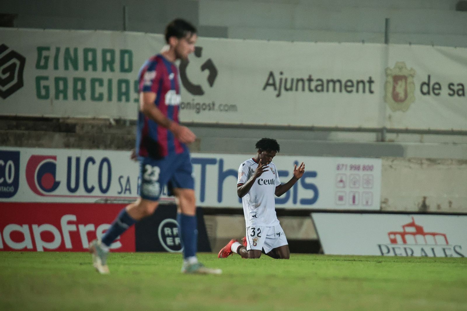 Victoria poco convicente del Ceuta ante el Poblense (1-2) para avanzar en Copa