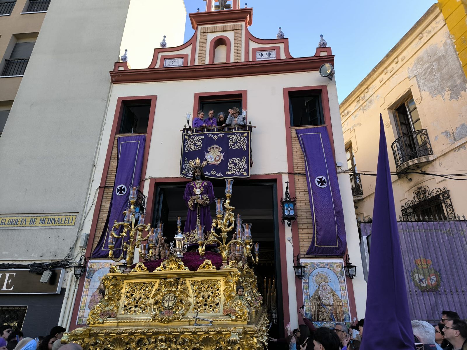 El Medinaceli y María de los Dolores: esencia pura de Ceuta en plena primavera