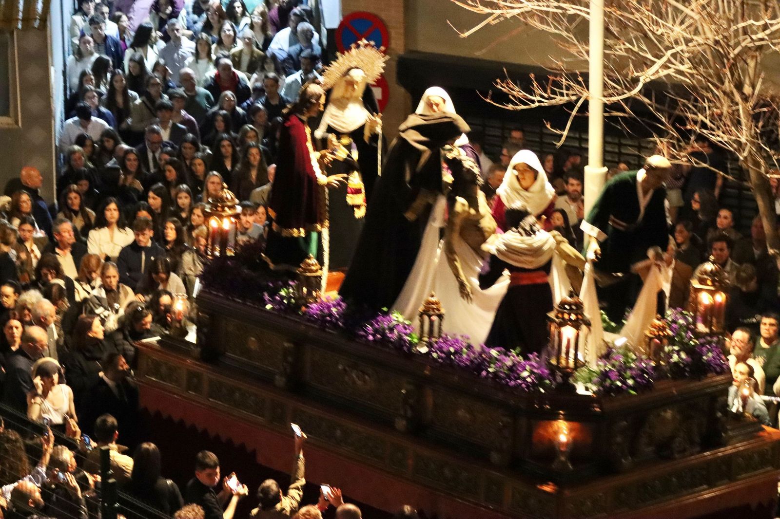 A las 00.05 horas se abrían las puertas del Oratorio para dar la bienvenida a la esperada 'Madrugá'