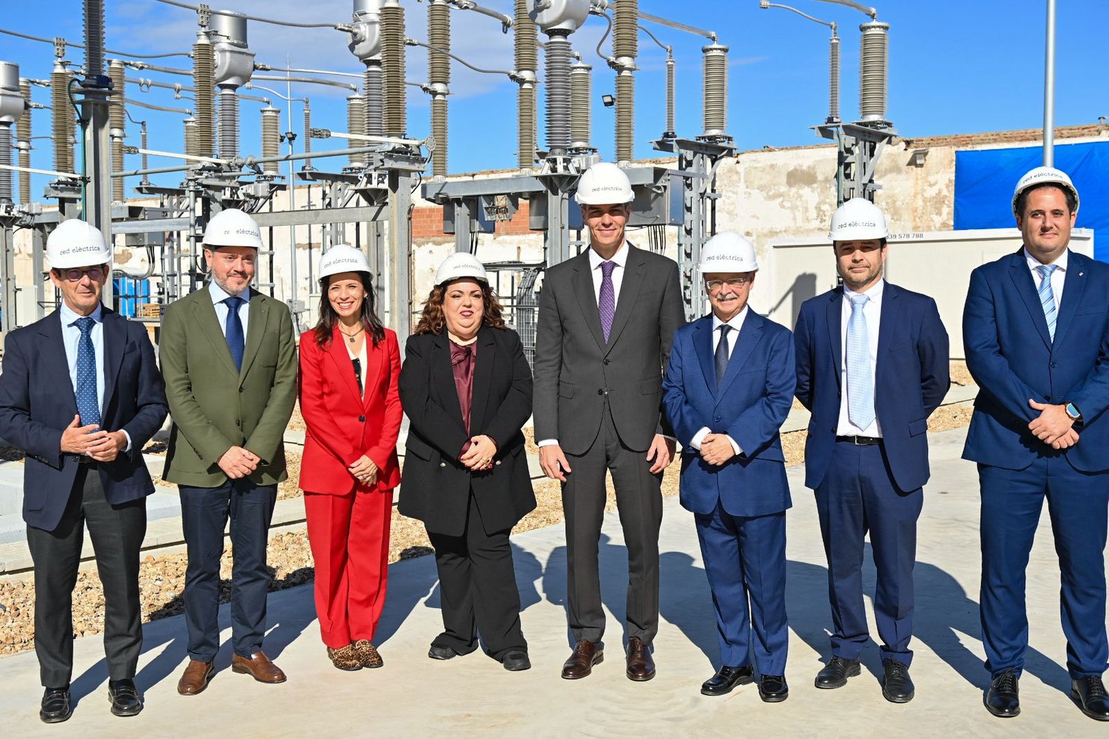 El presidente visita la subestación eléctrica que conectará Ceuta con la península