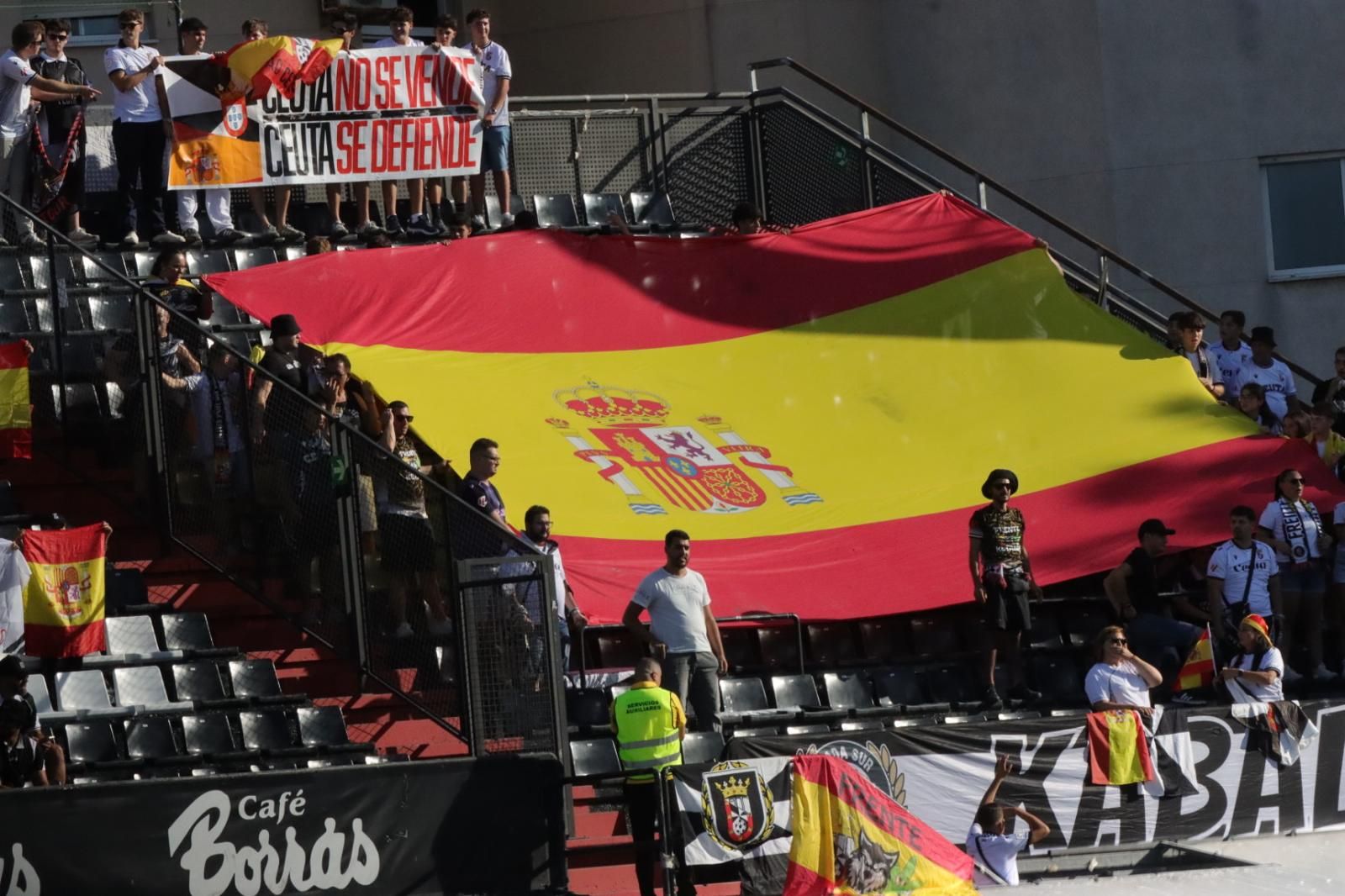 Apoyo de la afición a Ceuta