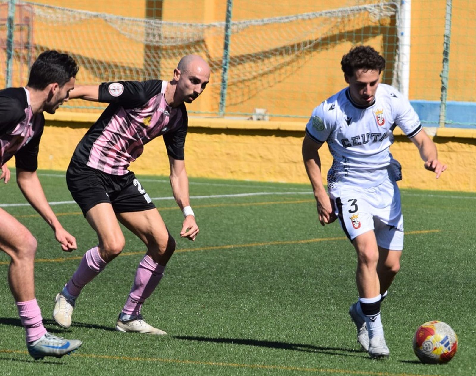 (1-1) Repartod de puntos entre la AD Ceuta B y el Bollullos