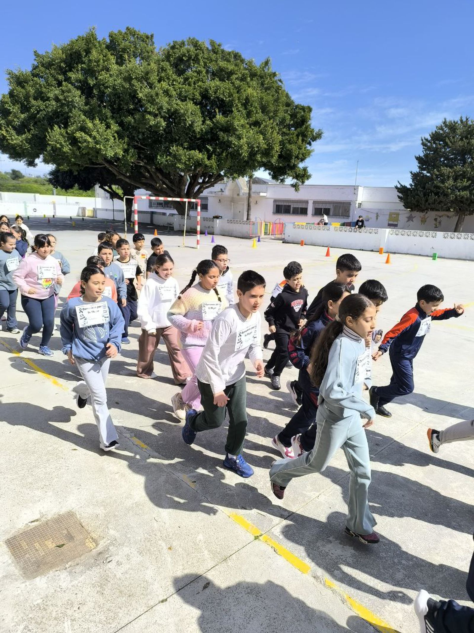 El 'Rey Juan Carlos I' corre por la igualdad