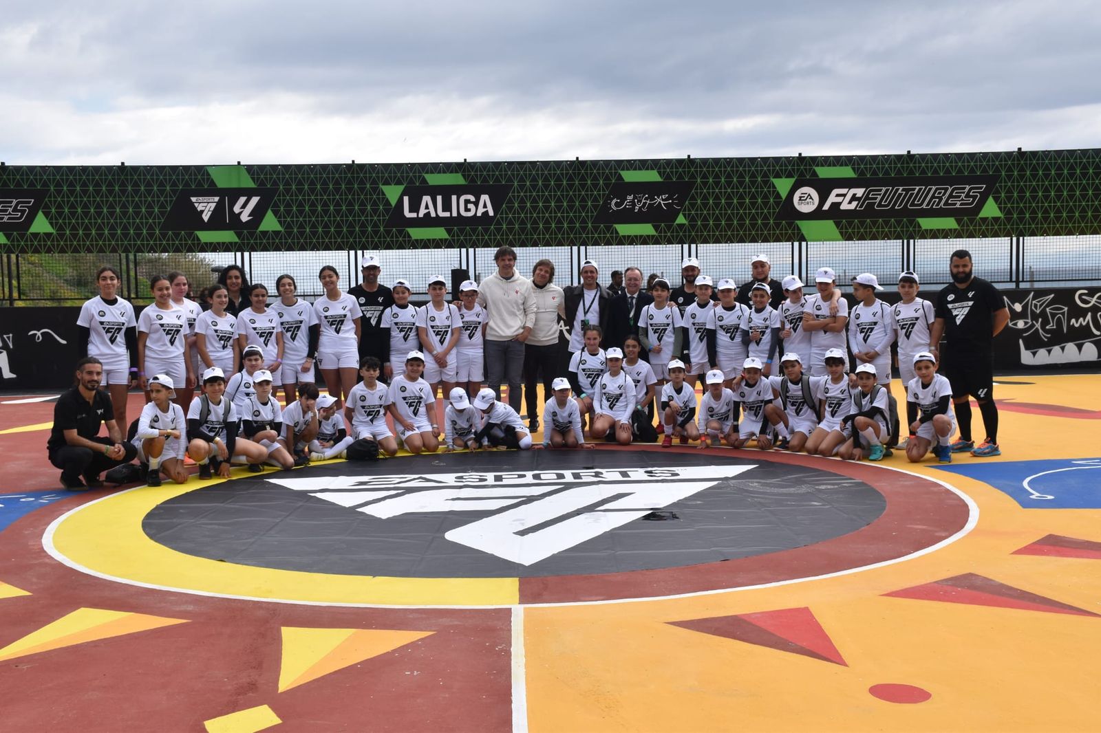 El Sarchal estrena una cancha de fútbol diseñada con la “identidad de Ceuta”