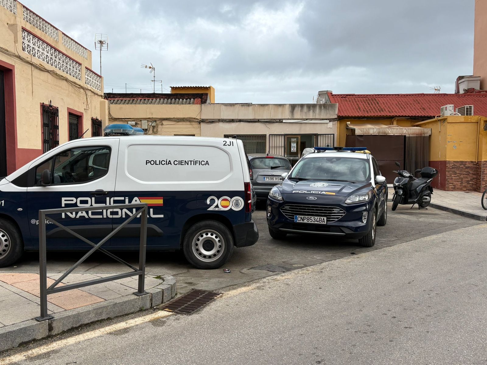 La Policía investiga el lugar.