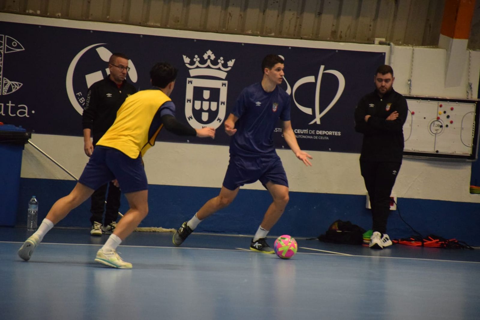 Primer entrenamiento de Nacho García, nuevo entrenador del Ceuti