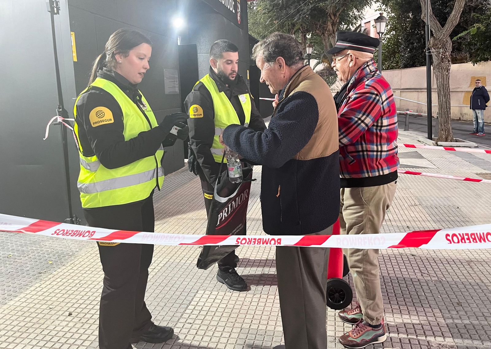 Ganas de fútbol: la hinchada ceutí se acerca al Murube